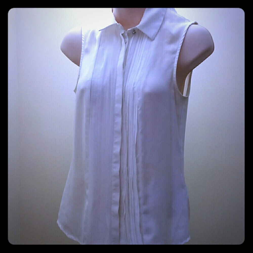 Small shear blouse white